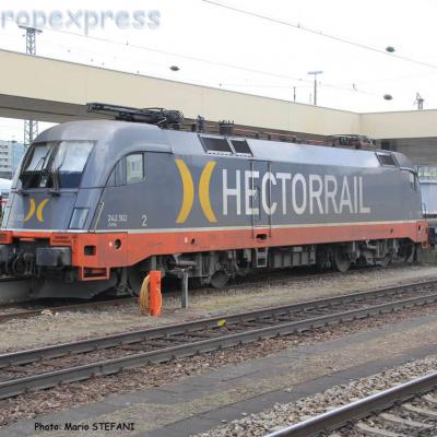 242 502 Hectorrail à Basel (CH)