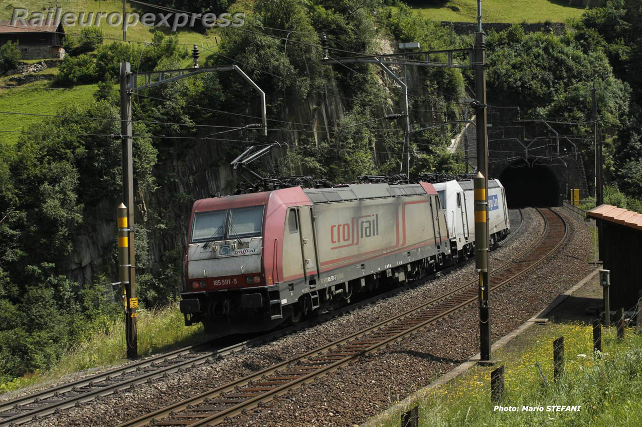 185 581-6 Crossrail à Wassen (CH)