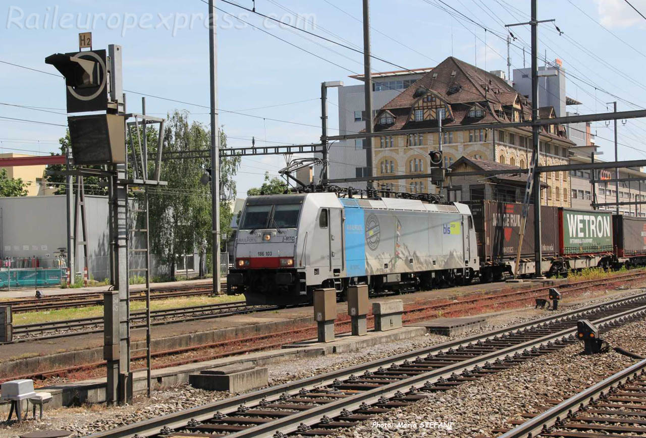 186 103-8 BLS à Pratteln (CH)