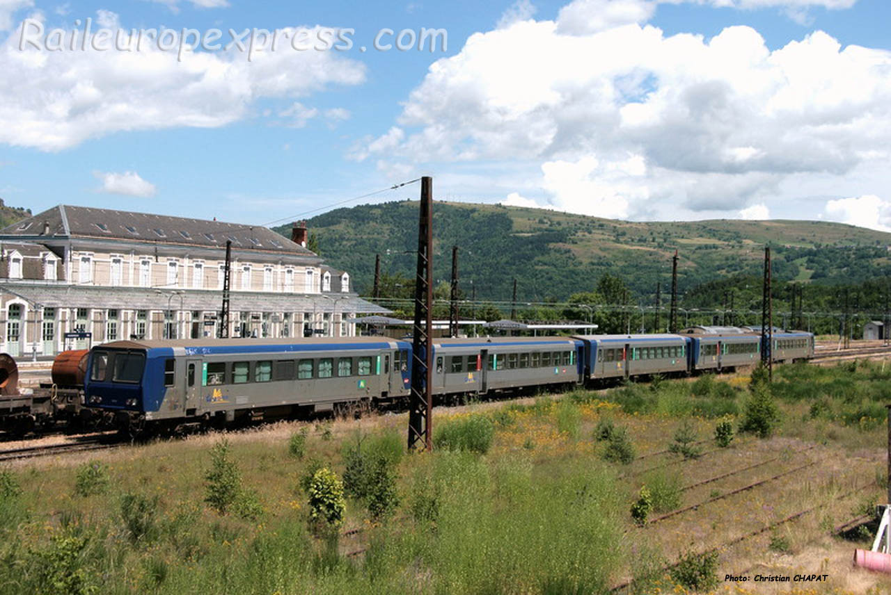 2 X 2200 encadrant 3 Xr à Neussargues (F-15)