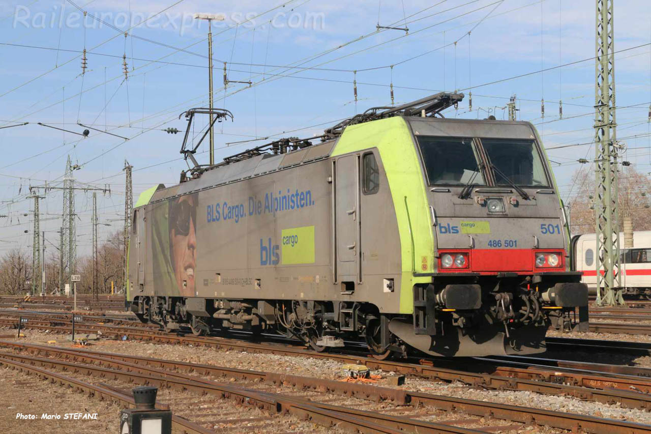 486 501 BLS à Basel bad (CH)