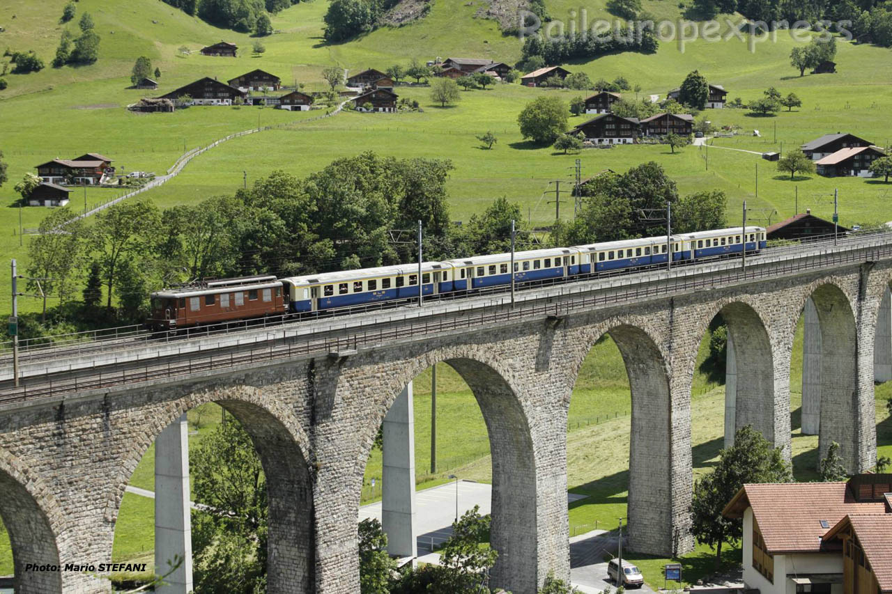 Ae 4/4 251 BLS à Frutigen (CH)