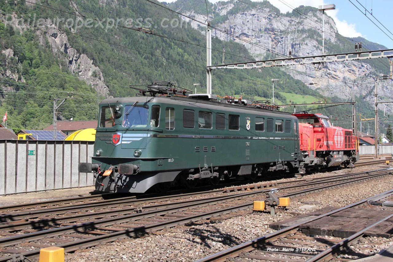 Ae 6/6 11421 CFF à Ersfeld (CH)