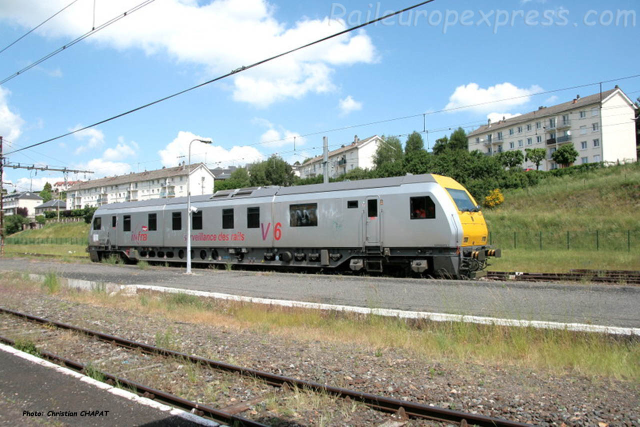 Autorail V6 SNCF à Saint Flour (F-15)