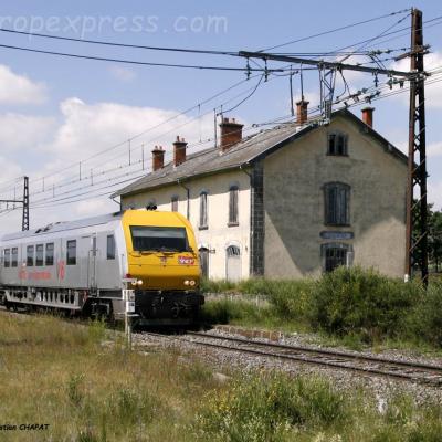 Autorail V6 SNCF d'auscultation à Talizat (F-15)