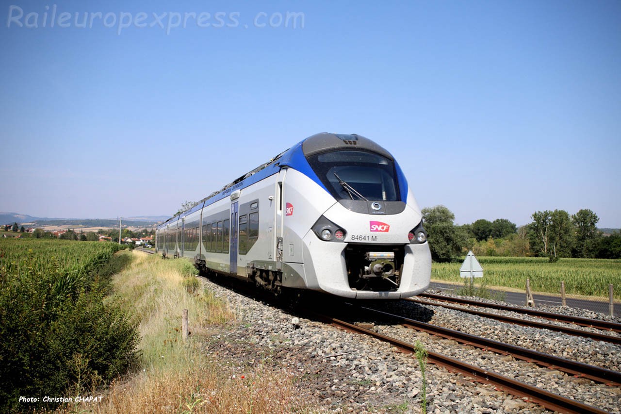 B 84641 SNCF au Breuil / Couze (F-43)