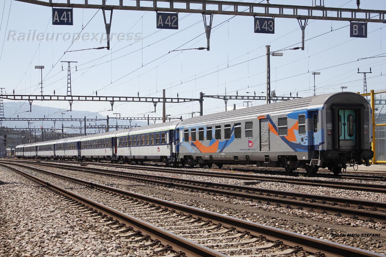 B6Dd2u SNCF voiture de service trains de pélerinage à Genève (CH)