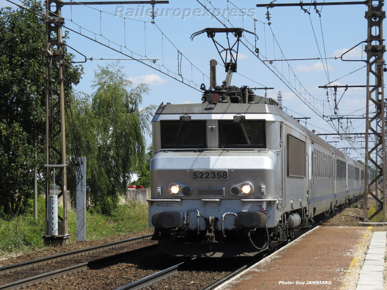 BB 22358 SNCF à Gevrey (F 21)