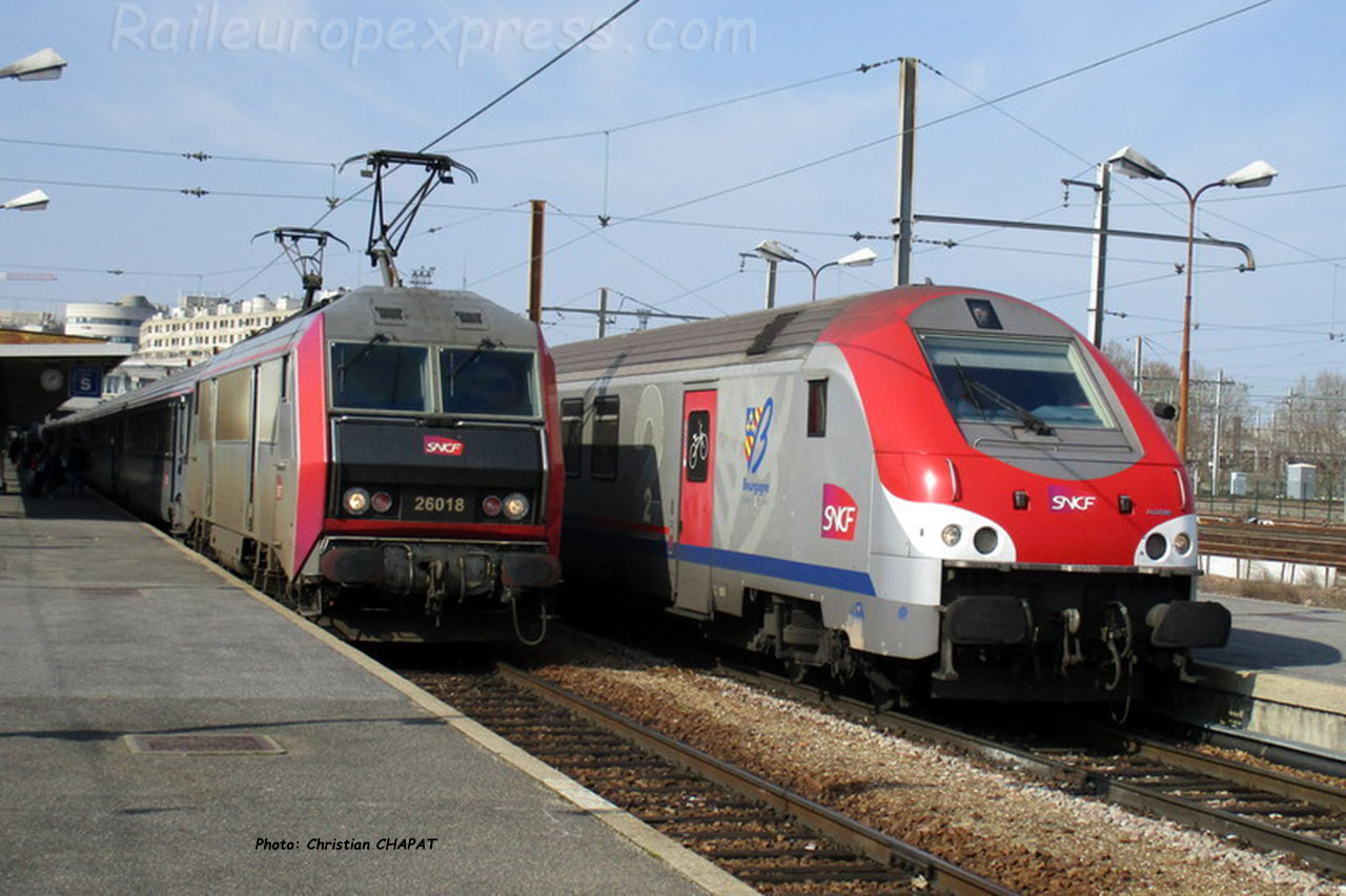 BB 26018 SNCF à Paris Bercy (F-75)
