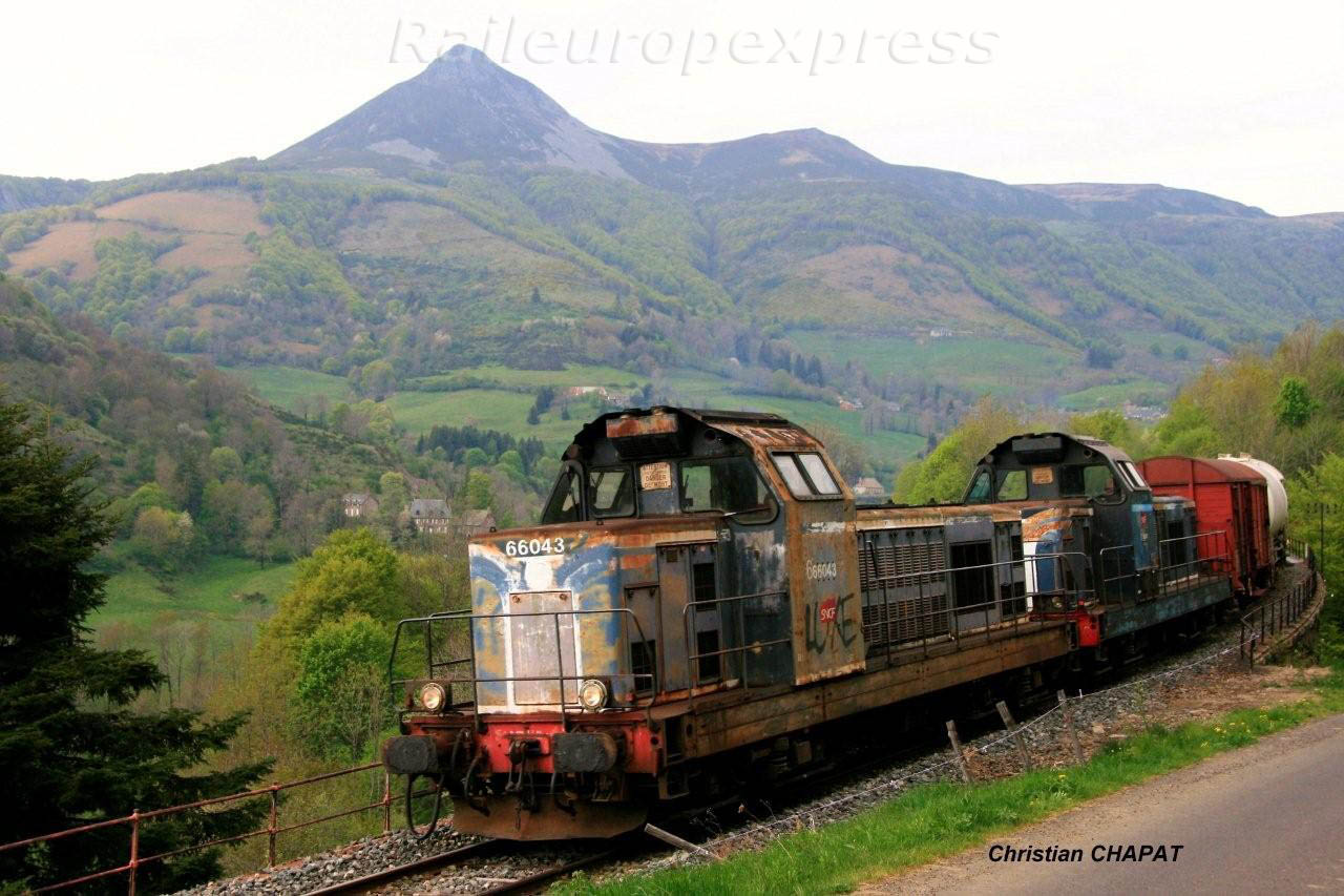 BB 66043 descend du Lioran vers Aurillac