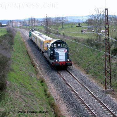 BB 66160 SNCF et train UFM à Loubaresse (F-15)