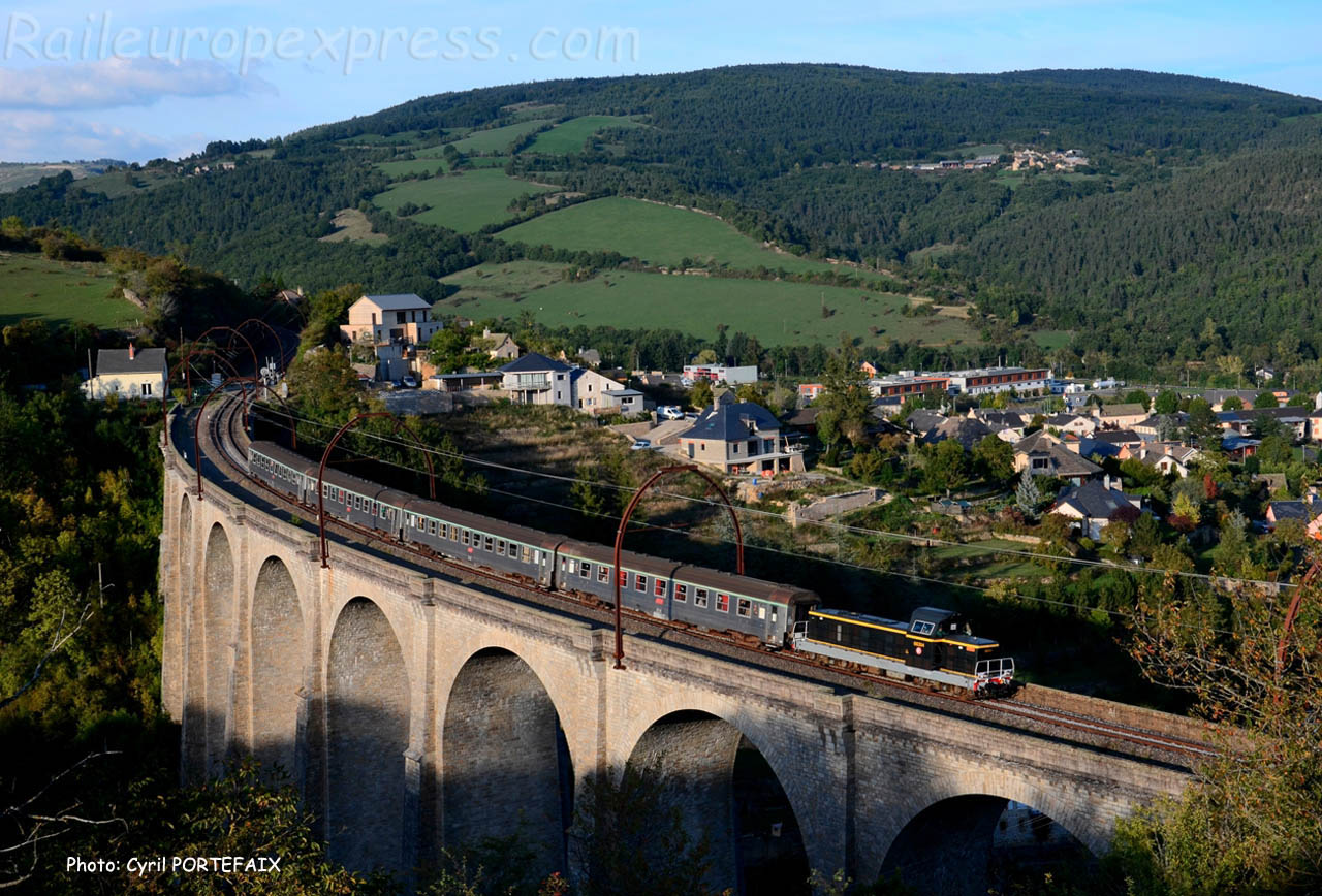 BB 66304 sur le viaduc de Sénouard (F-48)