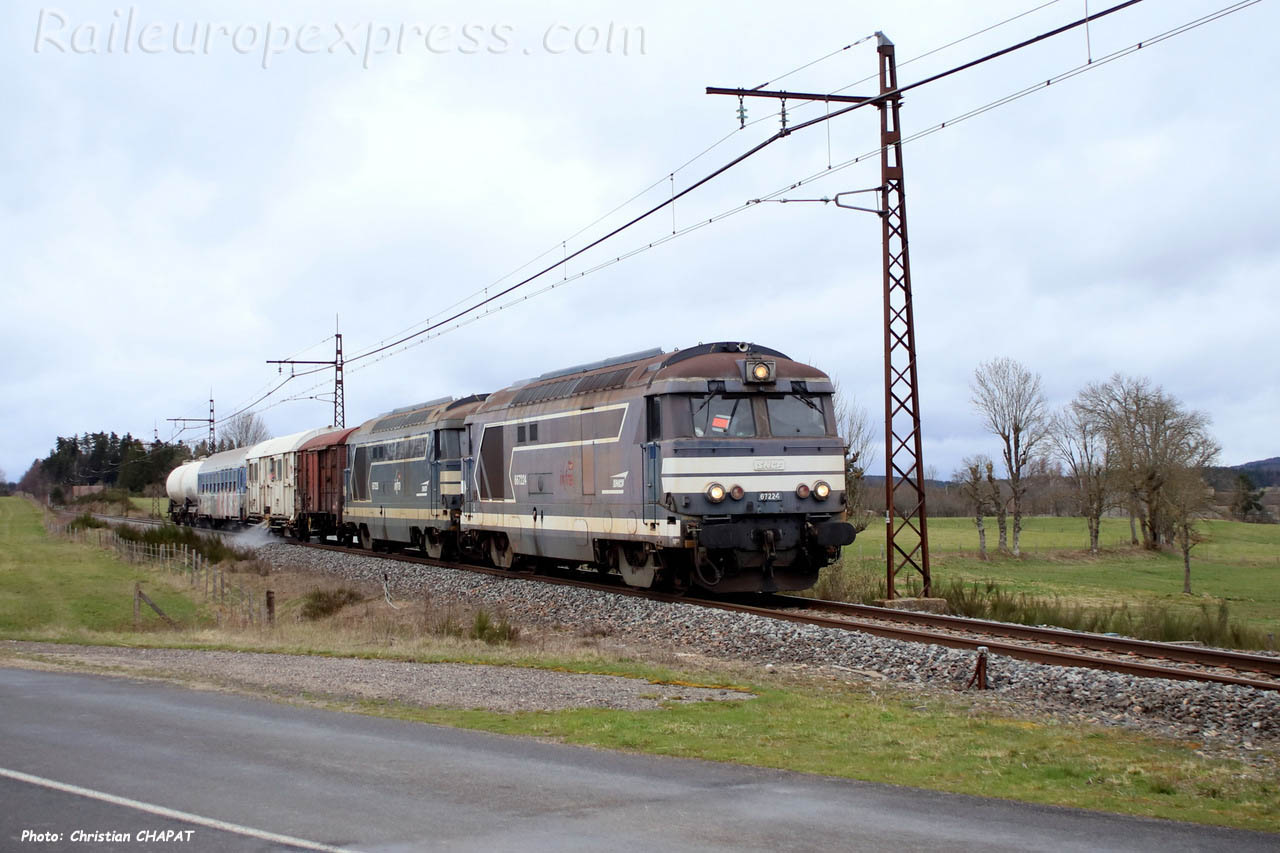 BB 67224 SNCF à Albaret Sainte Marie (F-15)