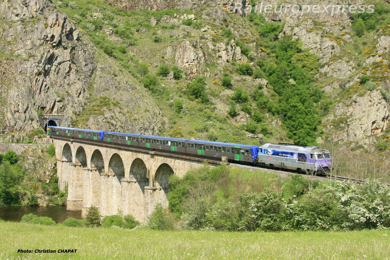 BB 67400 et RRR près de Châpeauroux (F 48)