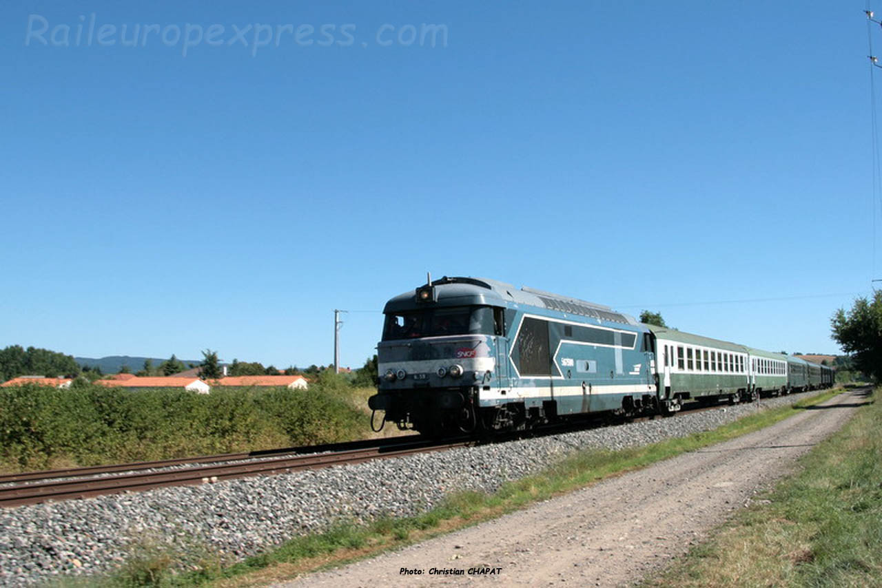 BB 67400 SNCF au Breuil sur Couze (F-63)