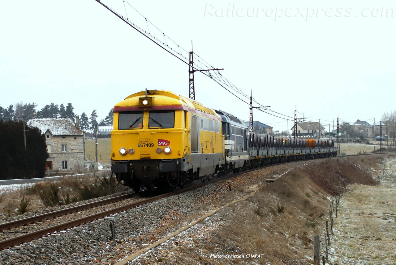 BB 67409 SNCF à Albaret Ste Marie (F-48)