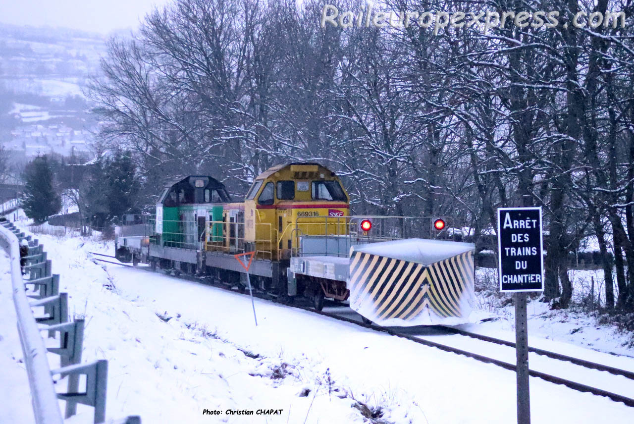 BB 69205 et 69316 SNCF près de Neussargues (F-15)