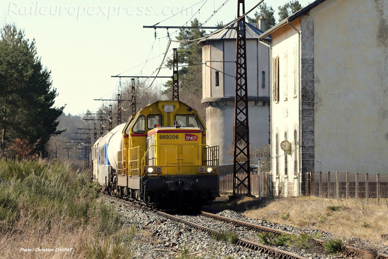 BB 69206 SNCF à Ruynes en Margeride (F-15)