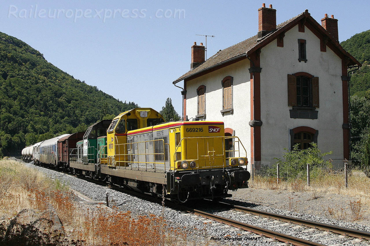 BB 69216 SNCF à Molompize (F-15)