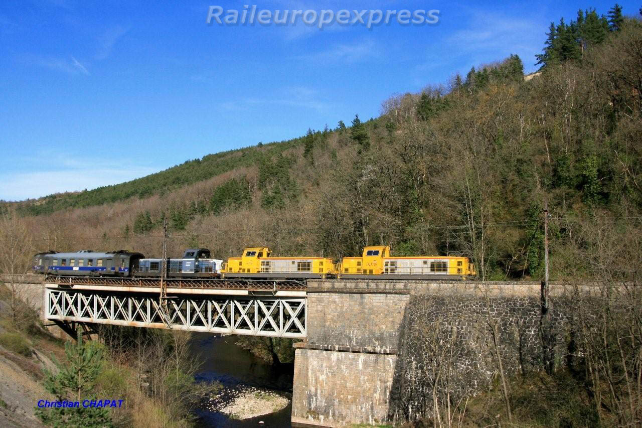 BB 69263, 69297 et 66034 avec wagon graisseur de caténaire