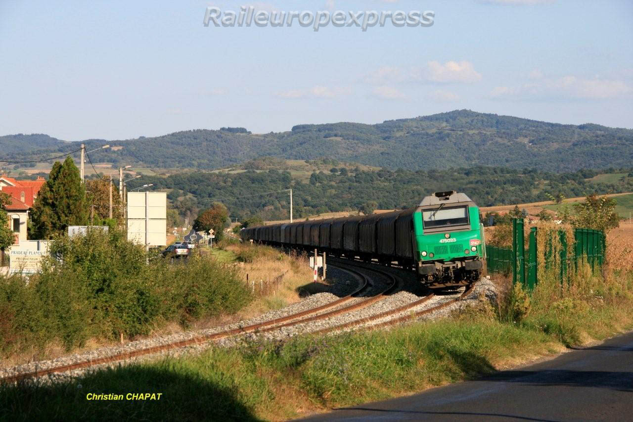 BB 75023 près d'Arvant