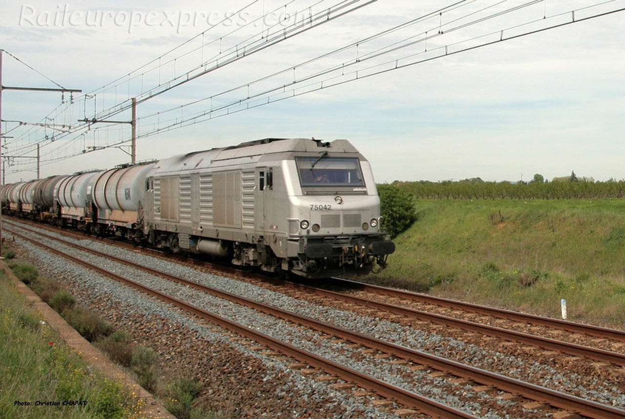 BB 75042 SNCF à Laveyron (F-26)