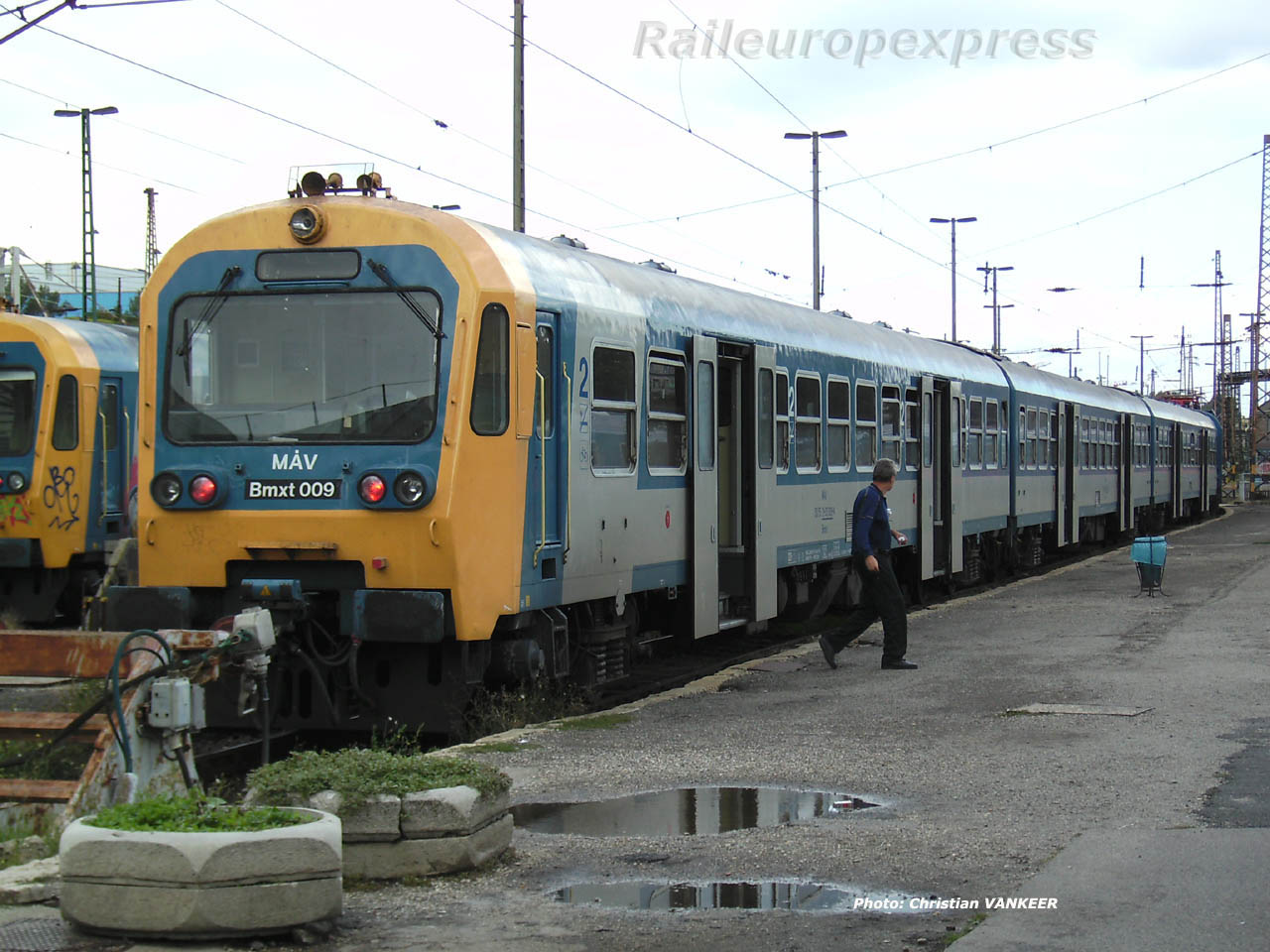 Bmxt 009 MAV en gare de Budapest (H)