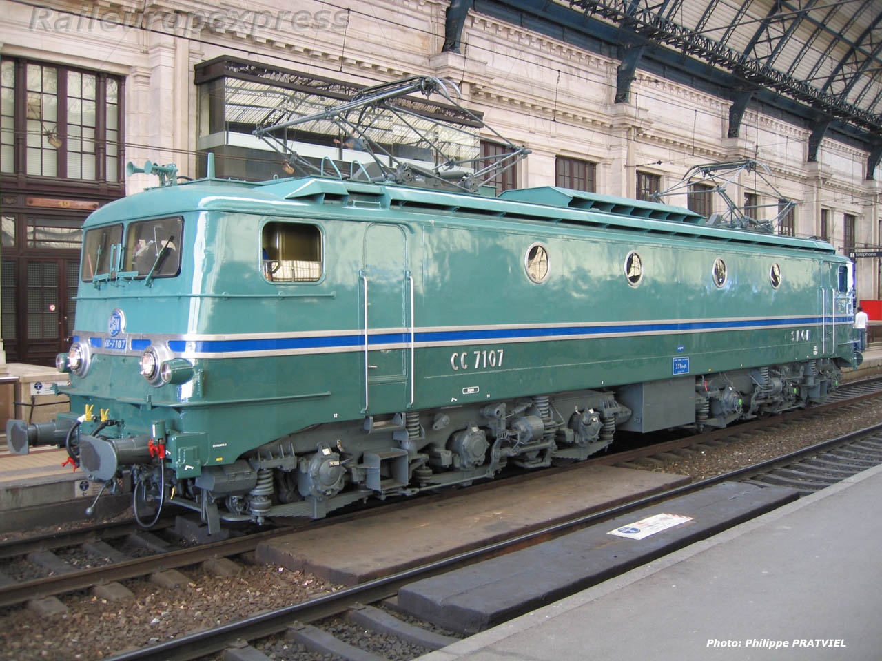 CC 7107 en gare de Bordeaux Saint Jean (F 33)