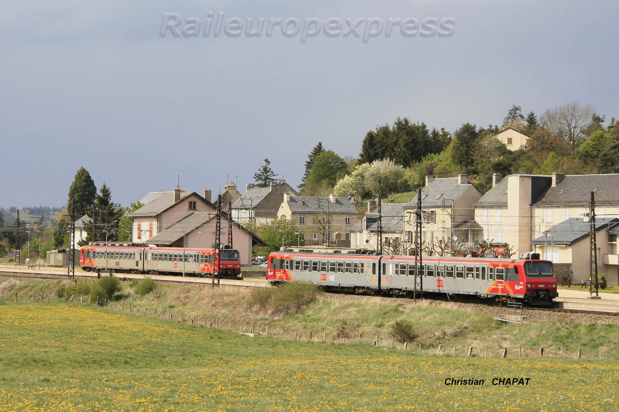 Croisement de Z 7300 à Aumont-Aubrac