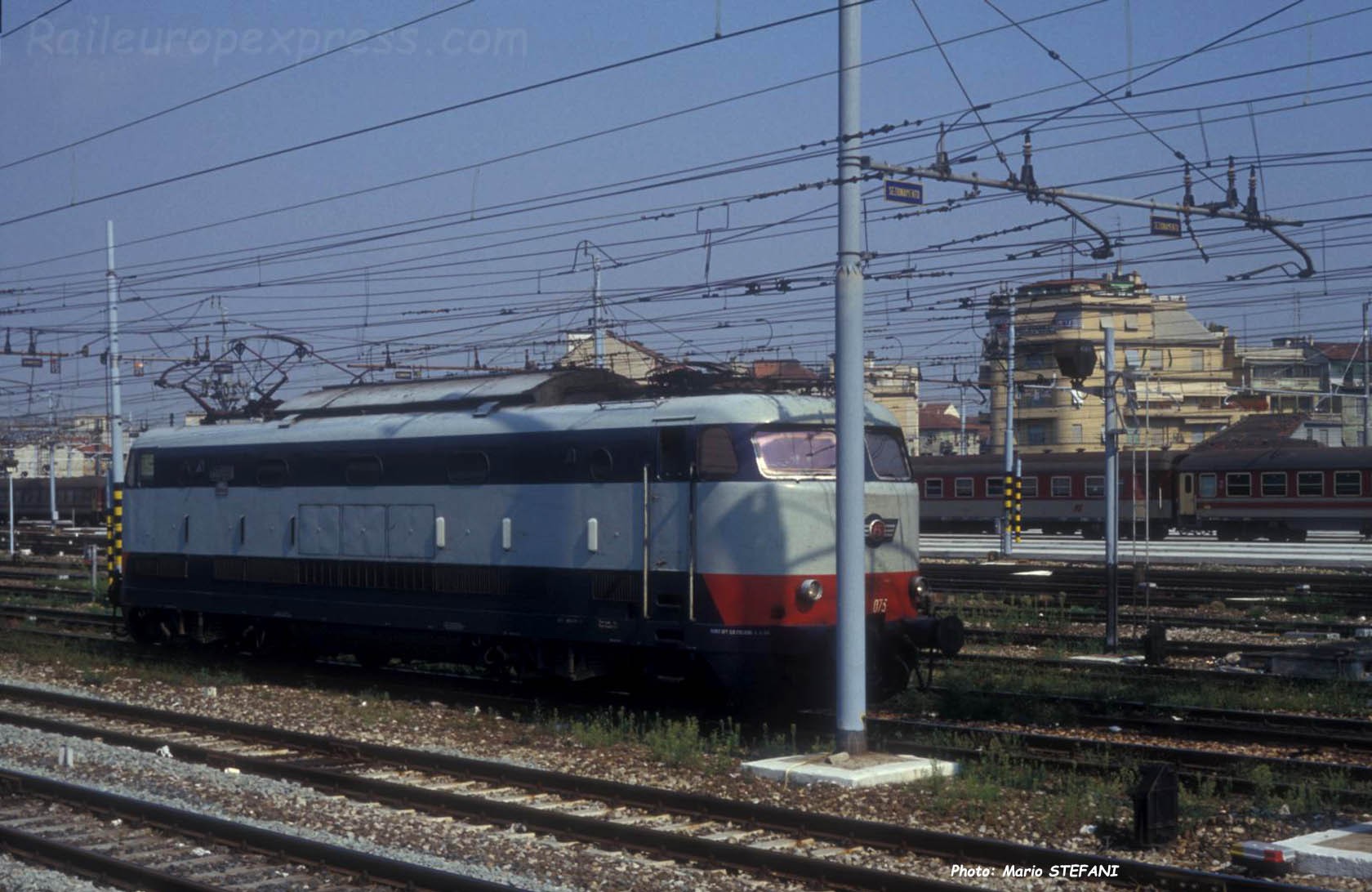 E 444 075 FS à Milan C (I)