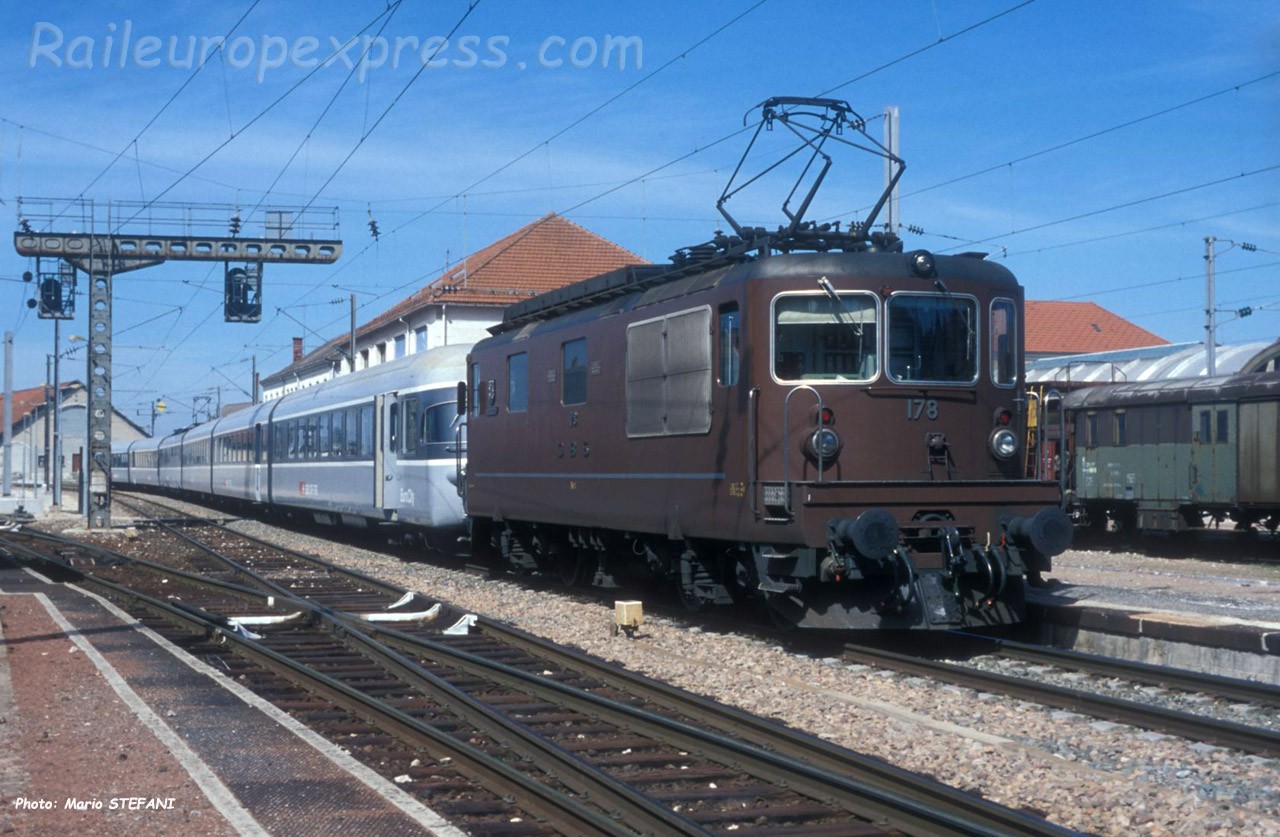 Re 4/4 178 BLS à Pontarlier (F)