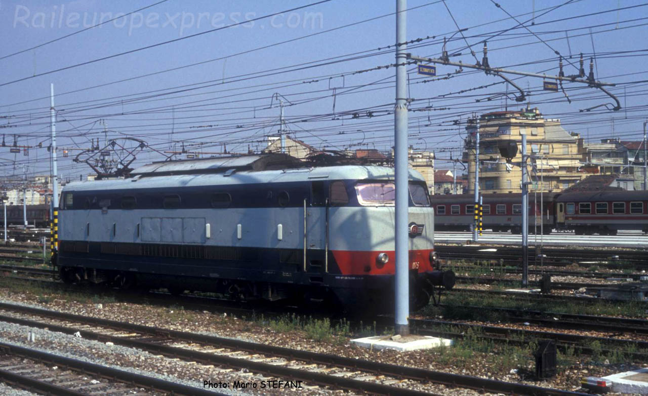 E 444 075 FS à Milano Centrale (I)