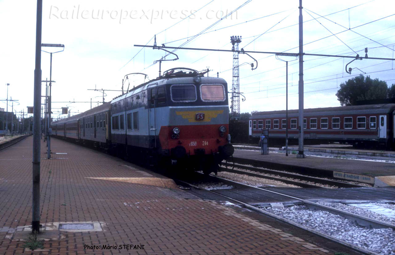 E 656 244 FS à Rimini (I)