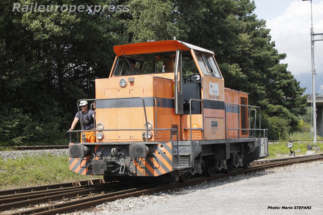 Em 3/3 387 911-7 HOLCIM à Untervaz (CH)