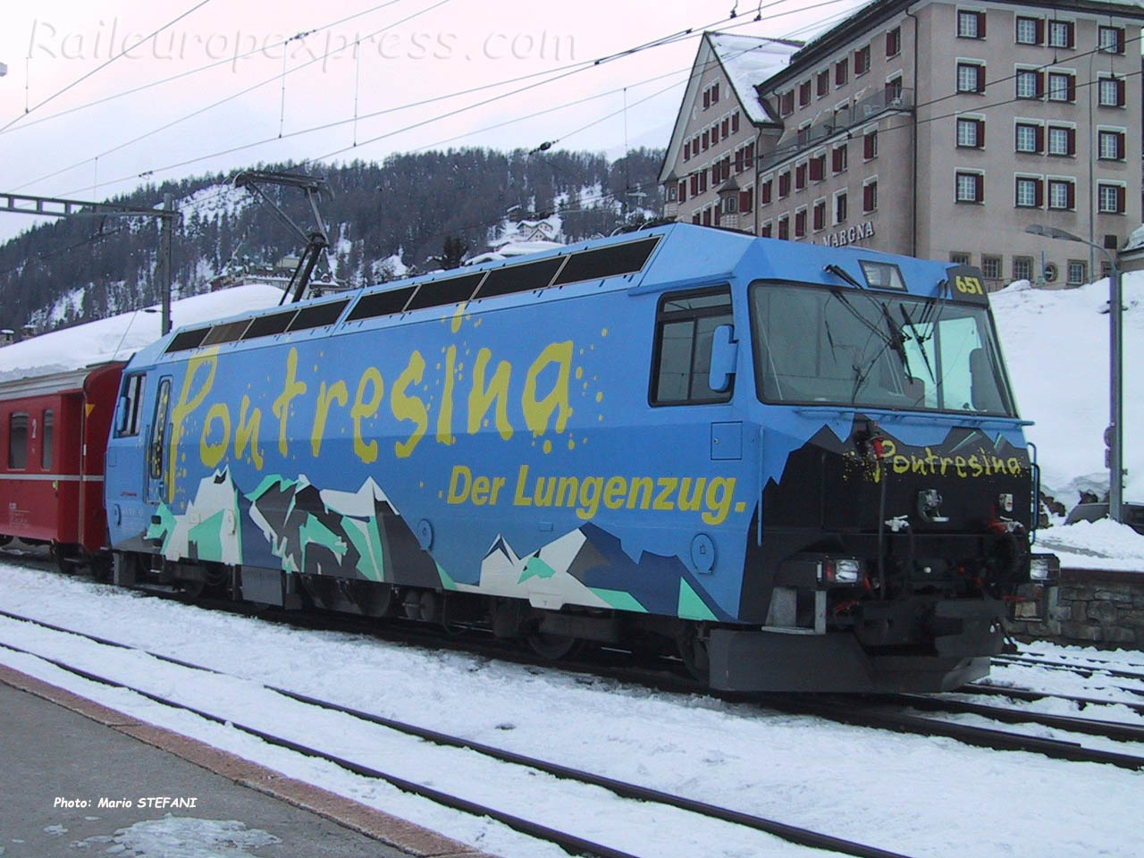 Ge 4/4 651 RhB à St Moritz (CH)