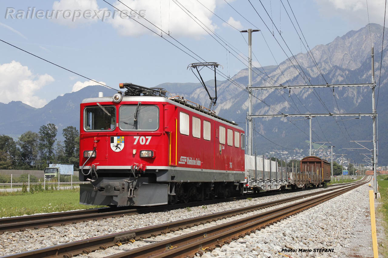 Ge 6/6 II 707 RhB à Felsberg (CH)