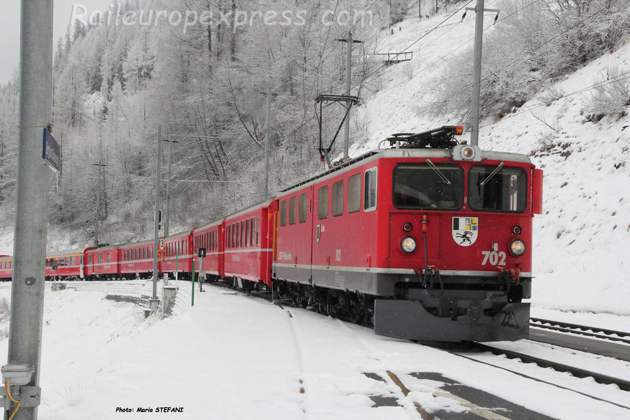 Ge 66 II 702 RhB à Bergün (CH)