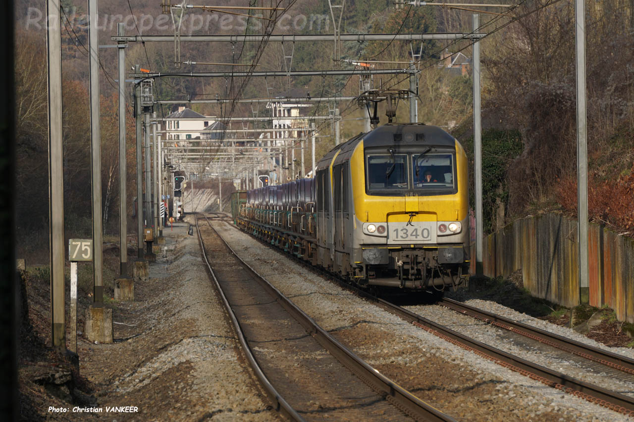 HLE 1340 SNCB à Godinne (B)