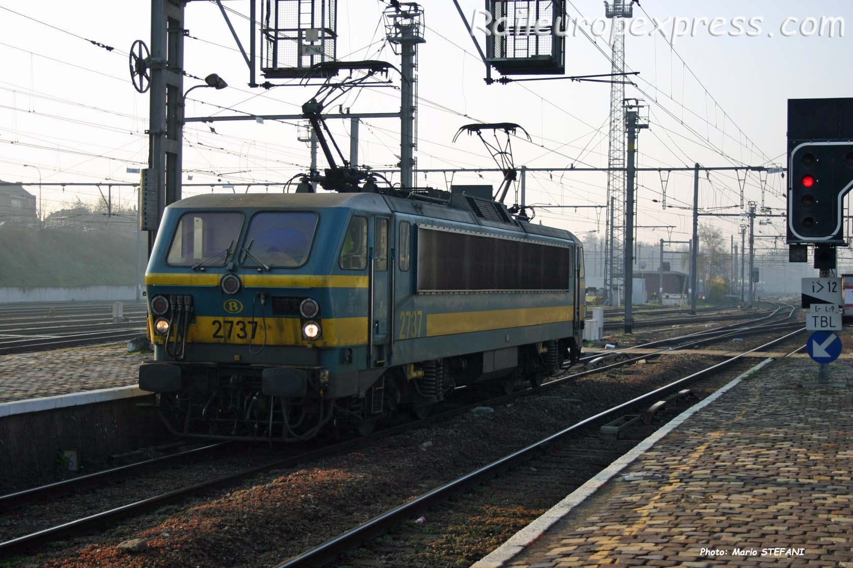 HLE 2737 SNCB à Leuven (B)