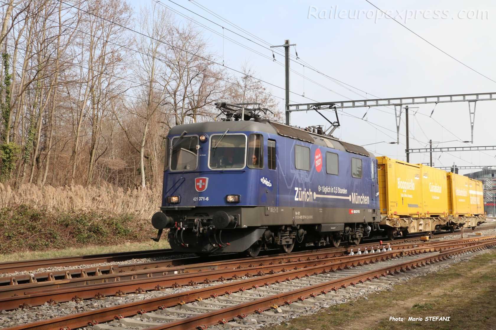 Re 421 371-6 CFF à Boudry (CH)