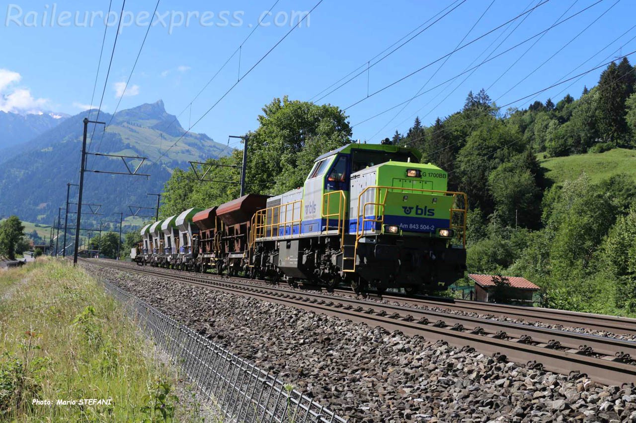 Am 843 504-2 BLS à Mülenen (CH)