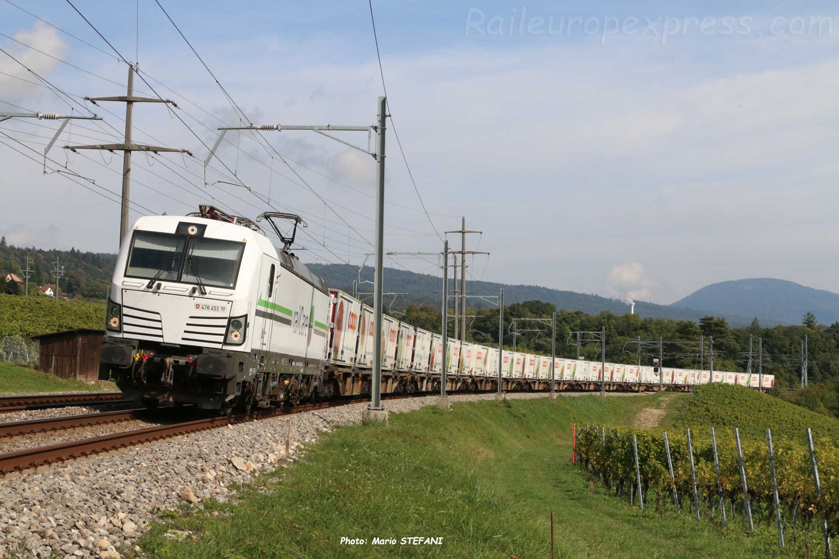 476 452 RLC à Boudry (CH)