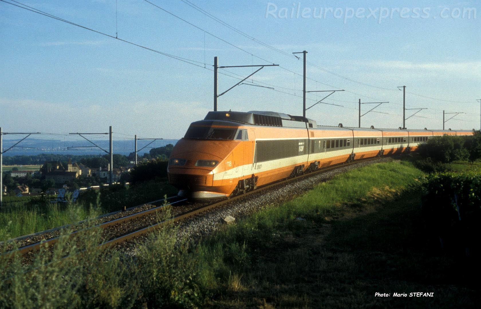 TGV SNCF à Auvernier (CH)