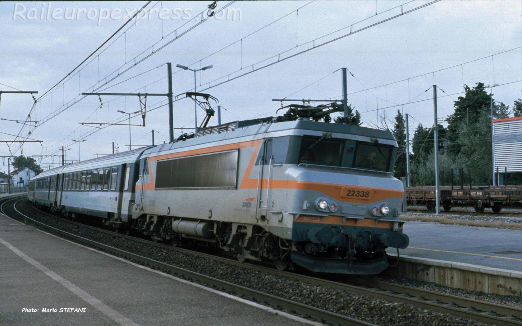 BB 22338 SNCF à Orange (F-84)