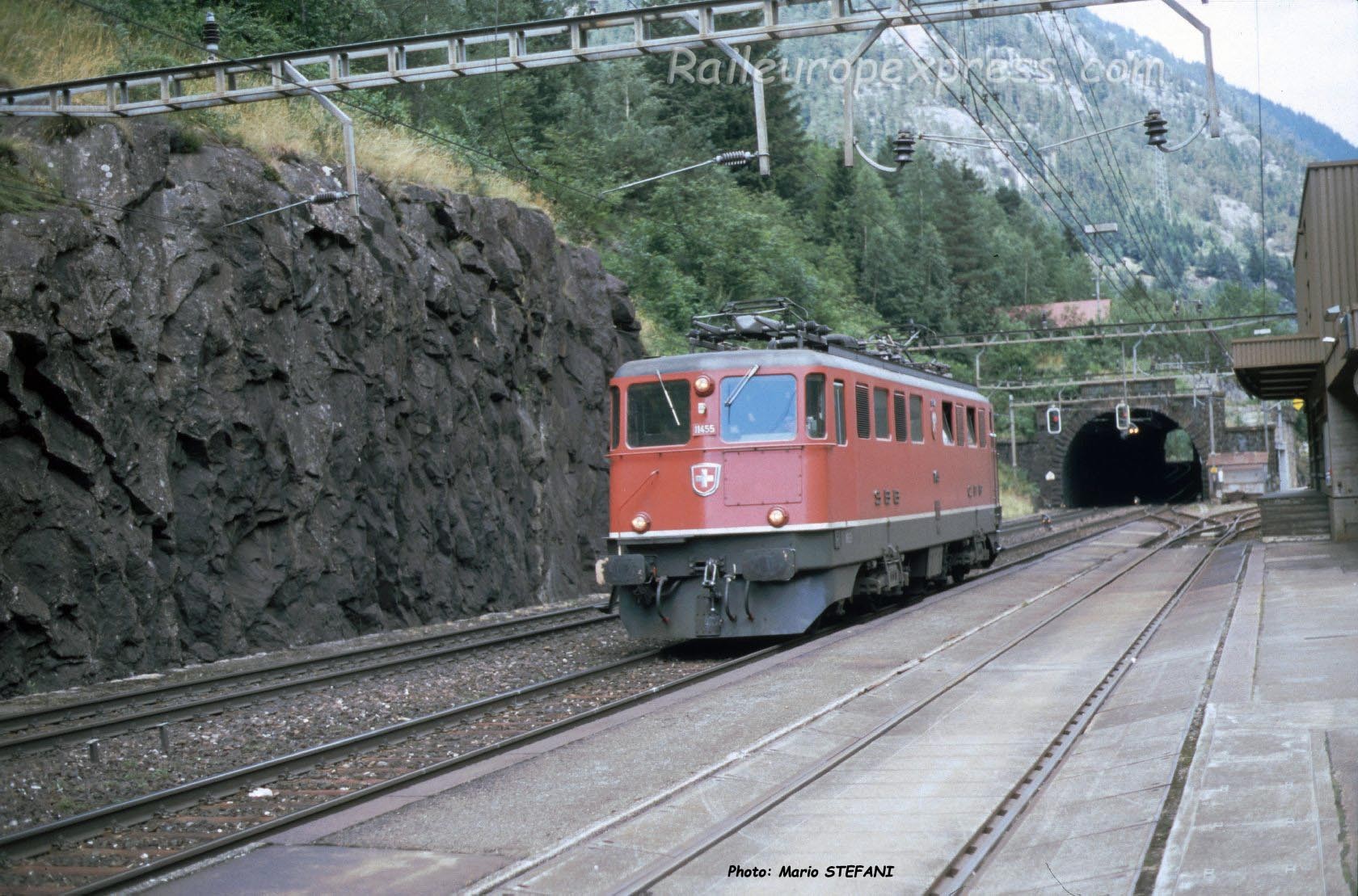 Ae 6/6 11455 CFF à Wassen (CH)