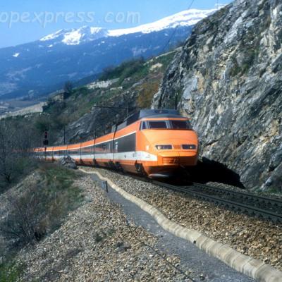 TGV SNCF à Salgesch (CH)