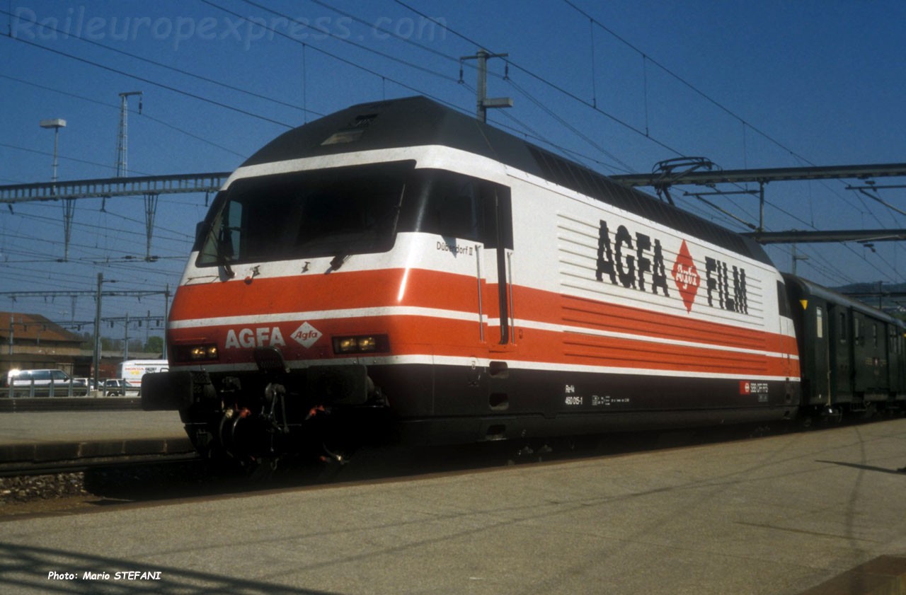 Re 460 015-1 CFF à Yverdon (CH)