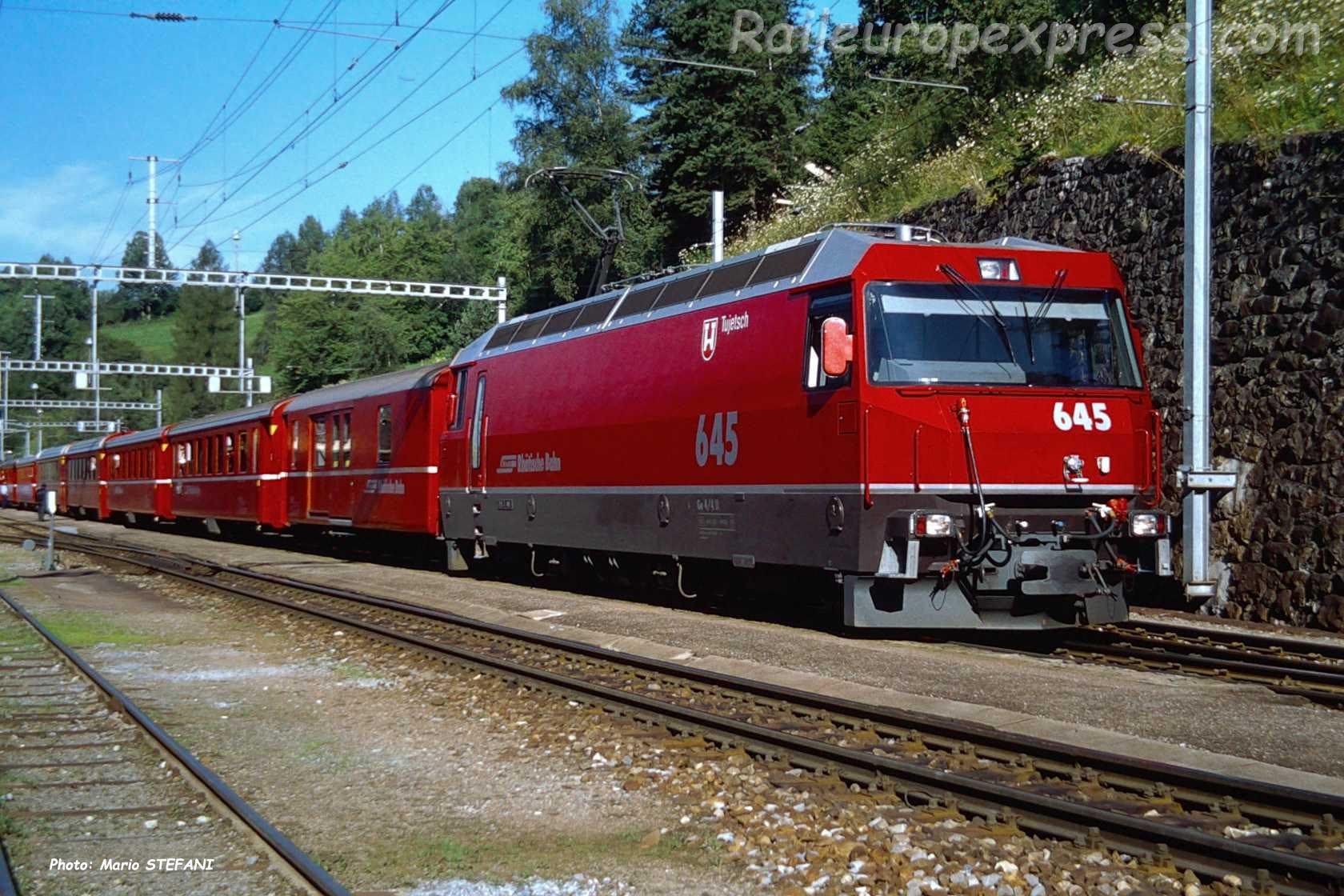 Ge 4/4 III 645 RhB à Filisur (CH)