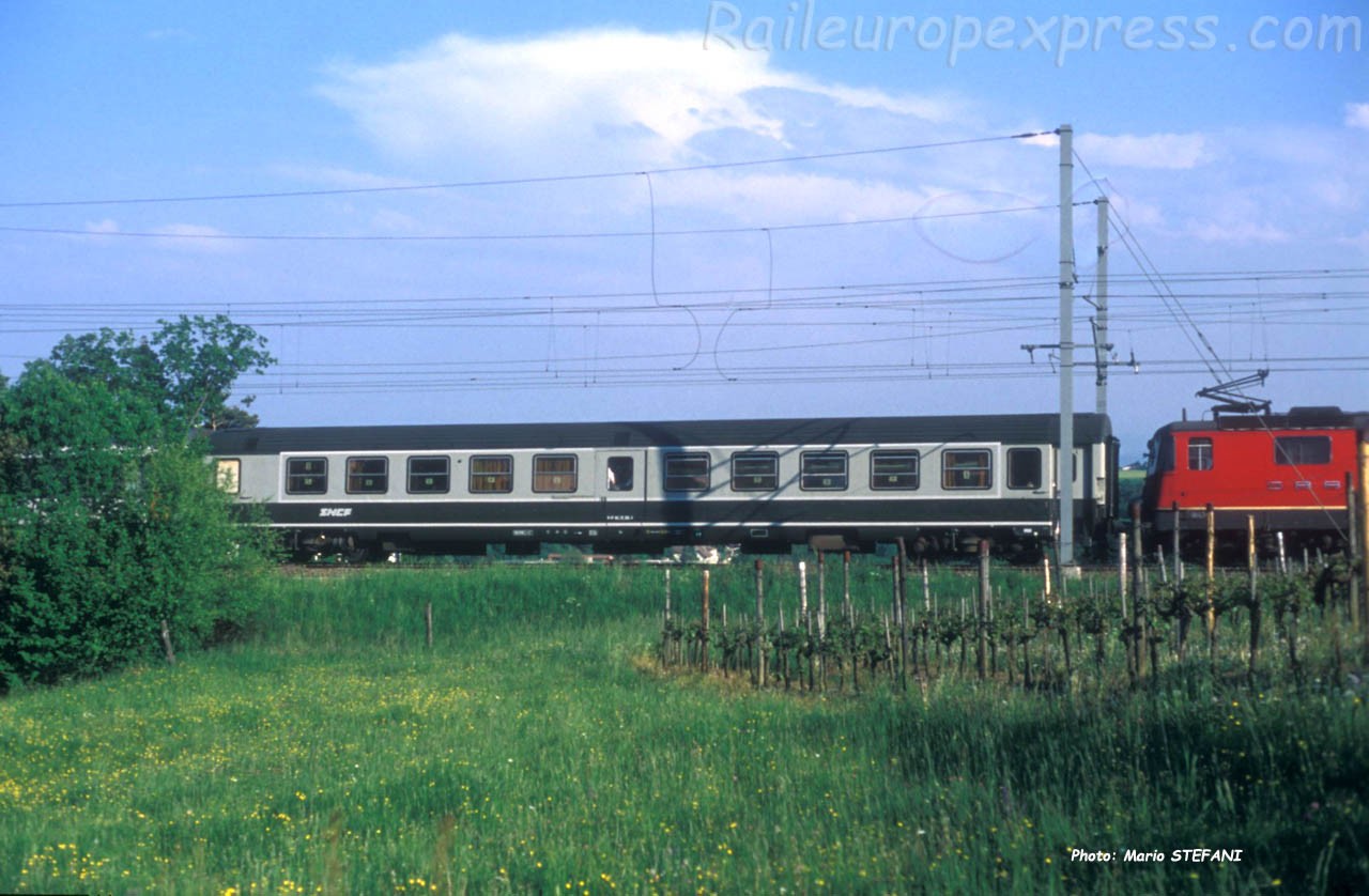 Voiture ambulance SNCF à Boudry (CH)