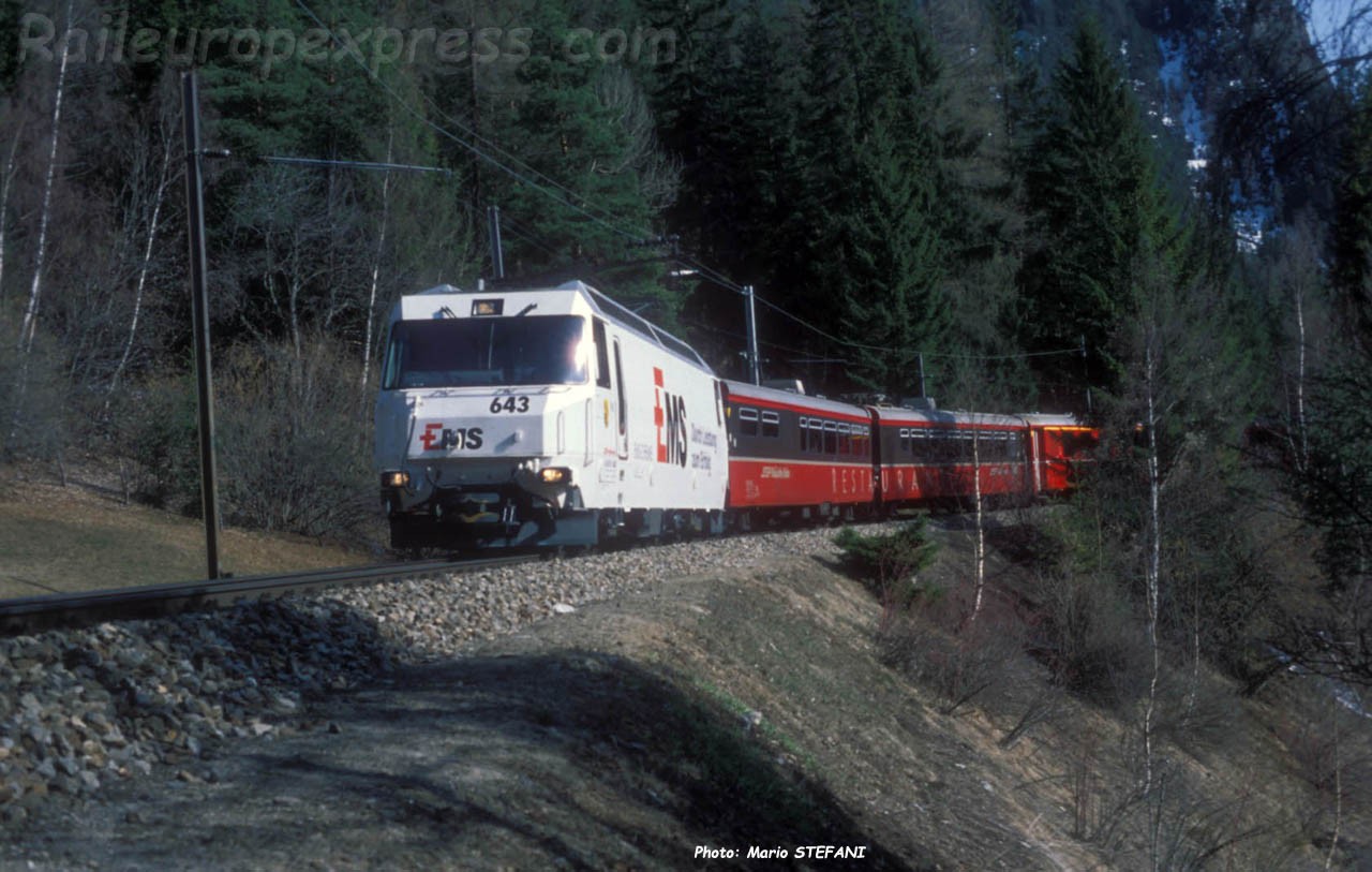 Ge 4/4 III 633 RhB à Filisur (CH)